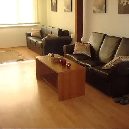 1 Bedroom Apartment *